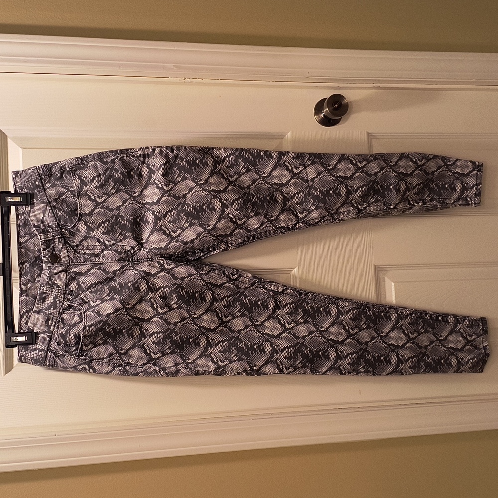 Seven7 Jeans Gray Snake Print Jeans